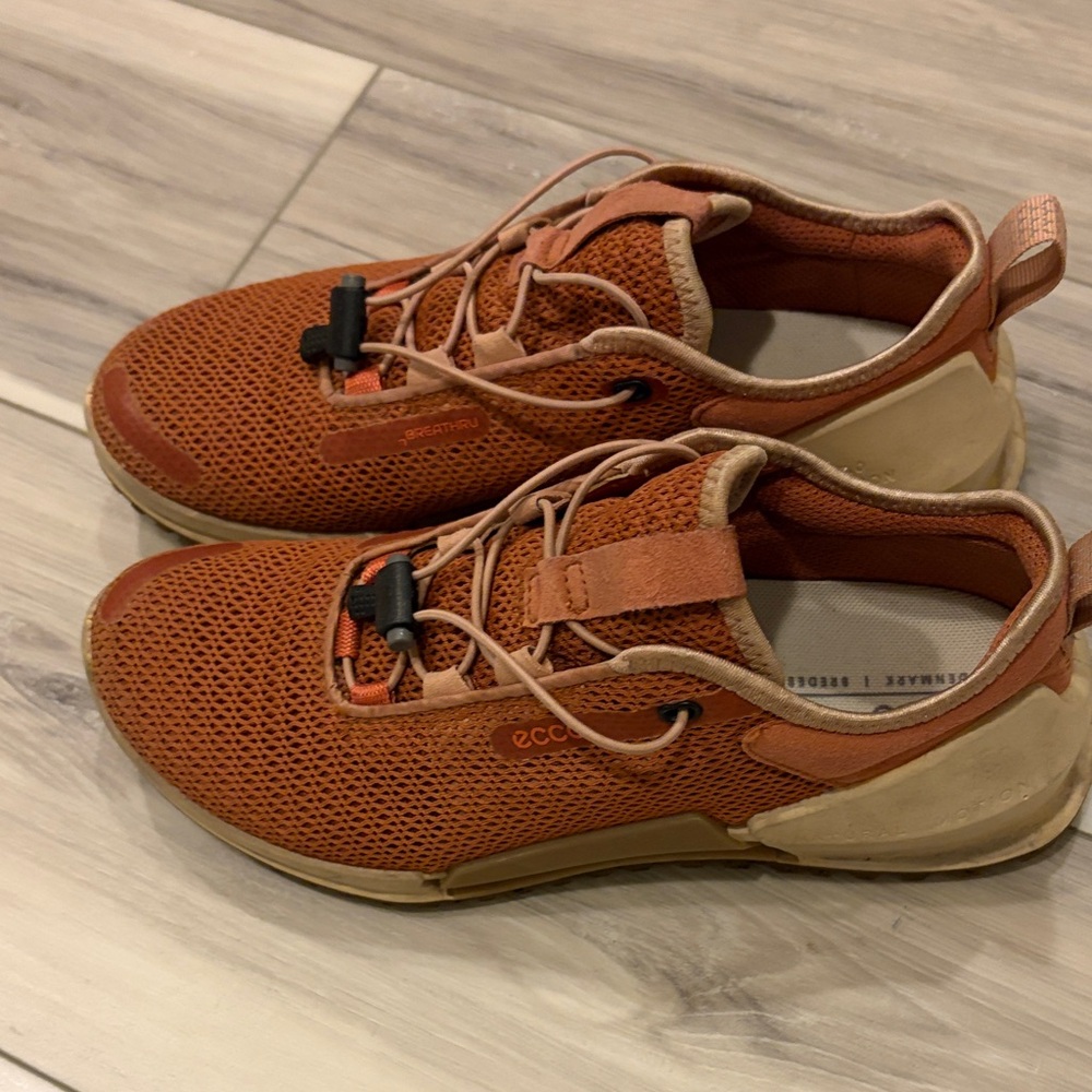 Ecco Burnt Orange Athletic Shoes